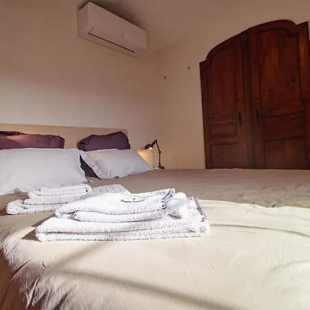 Annexe Du Mesnil Casa de Férias Le Tourne