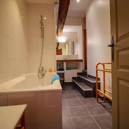 Annexe Du Mesnil * Le Tourne
