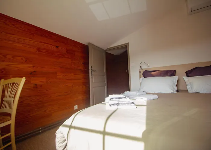 Annexe Du Mesnil Semesterbostad Le Tourne