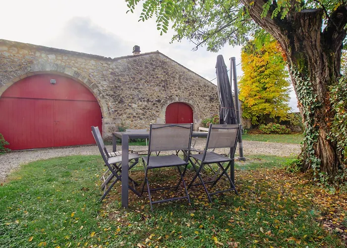 Annexe Du Mesnil * Le Tourne